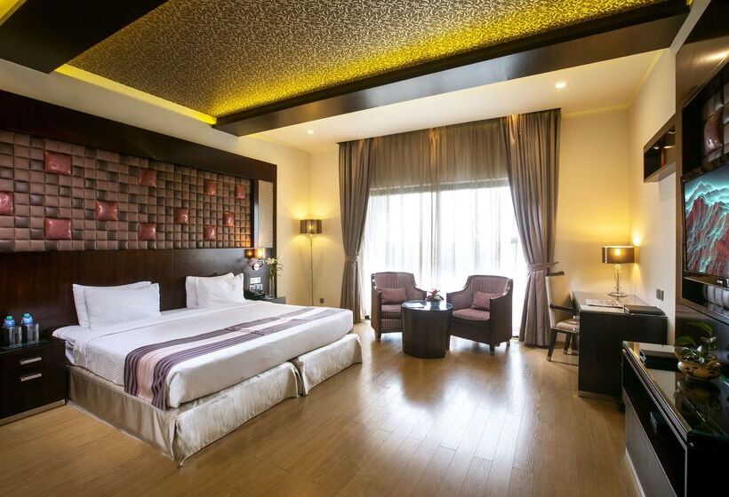 هتل Clarks Exotica Convention, Resort & Spa