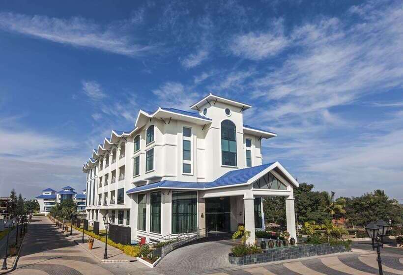 هتل Clarks Exotica Convention, Resort & Spa