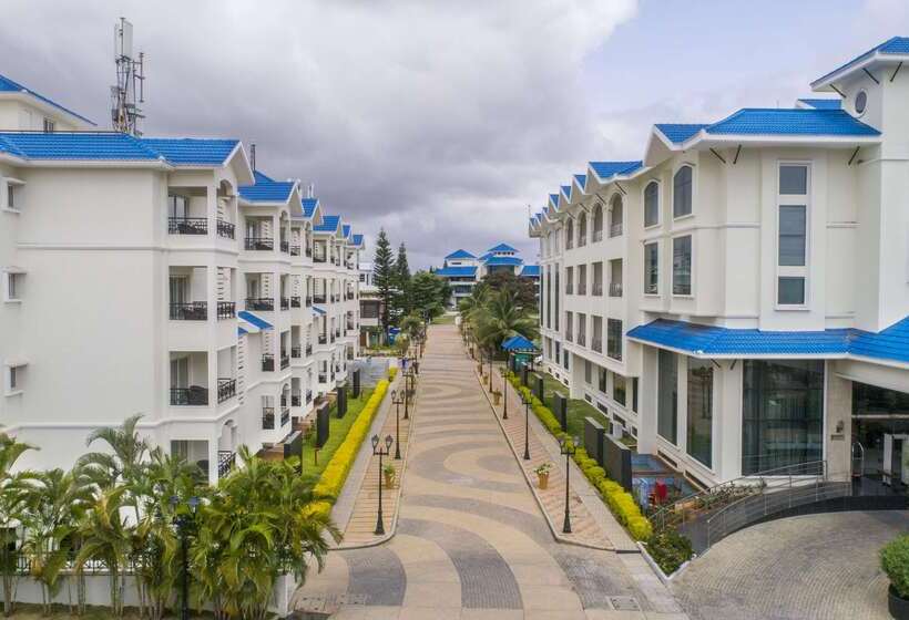 هتل Clarks Exotica Convention, Resort & Spa