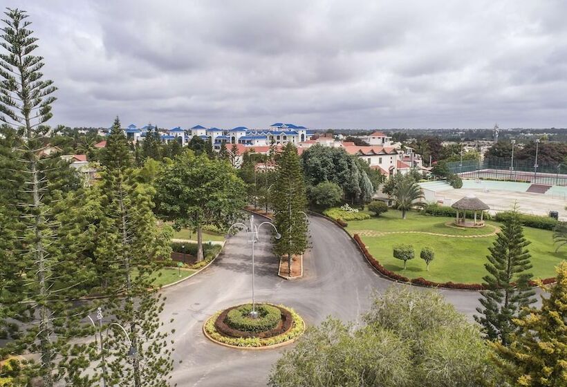 هتل Clarks Exotica Convention, Resort & Spa