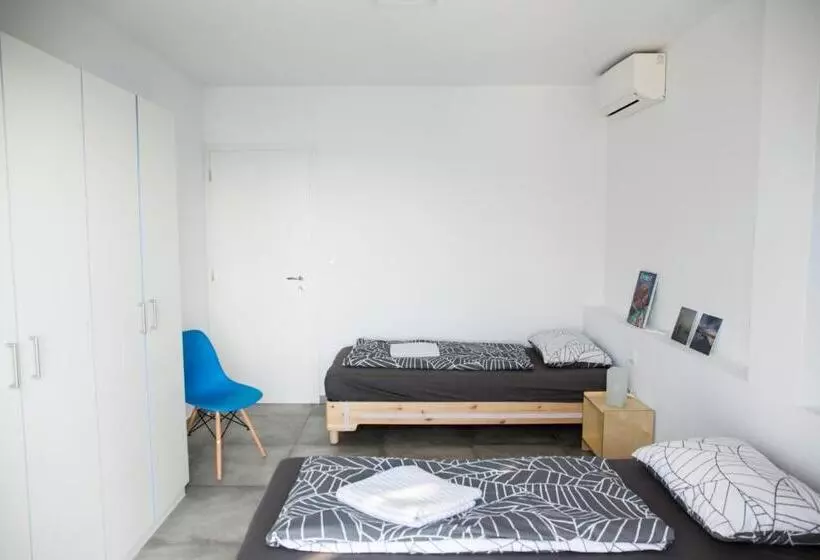 Отель Climbers Village