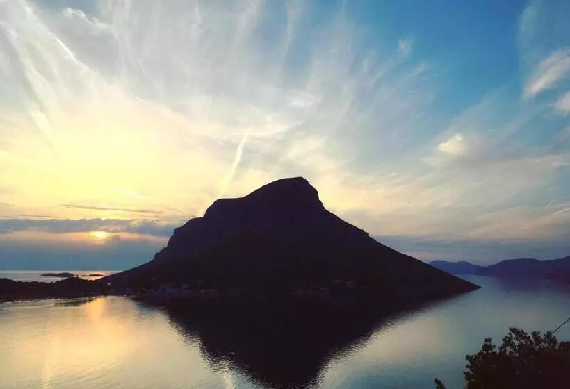 Отель Climbers Village