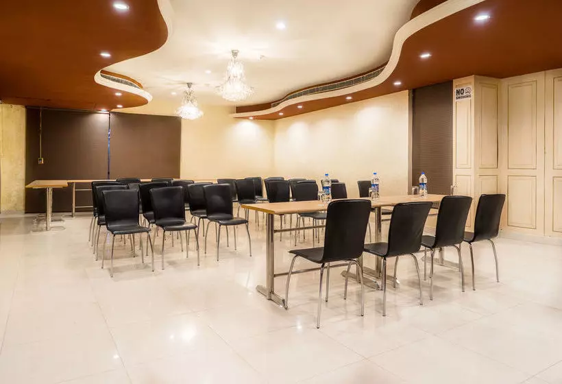 酒店 Fab Grand Boutique