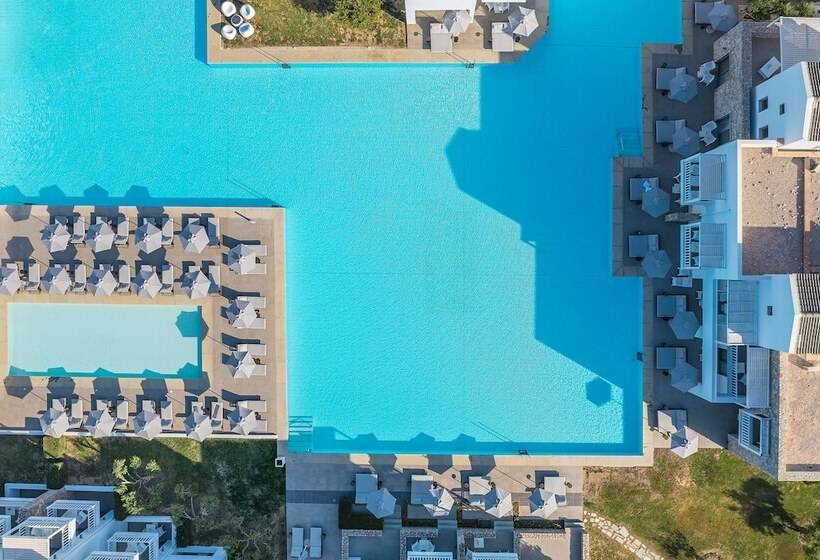 Diamond Deluxe Hotel Adults Only