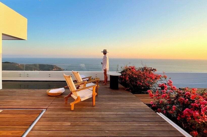 Отель Encanto Acapulco