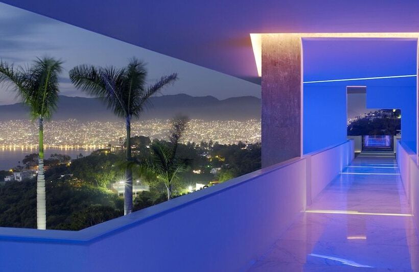 Отель Encanto Acapulco