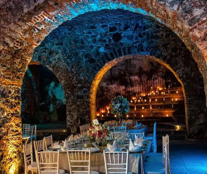 هتل Fiesta Americana Hacienda San Antonio El Puente Resort & Spa