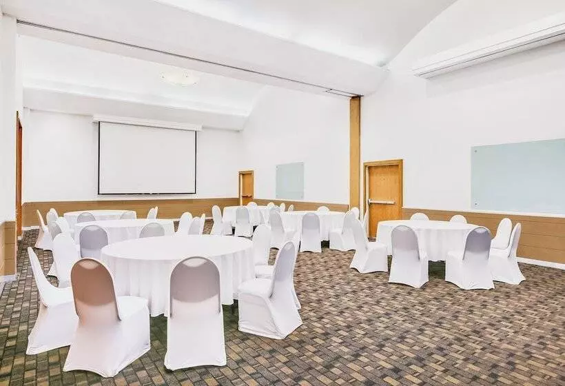 فندق Fiesta Inn Torreon Galerias