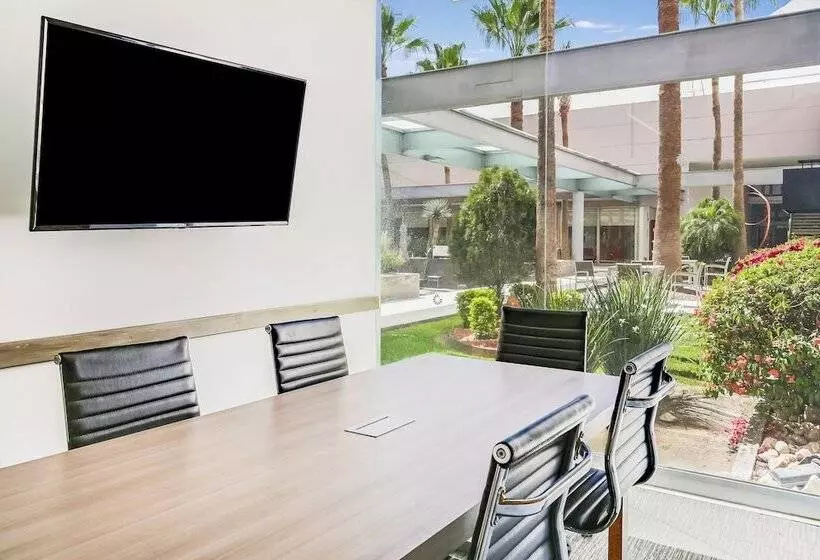 فندق Fiesta Inn Torreon Galerias