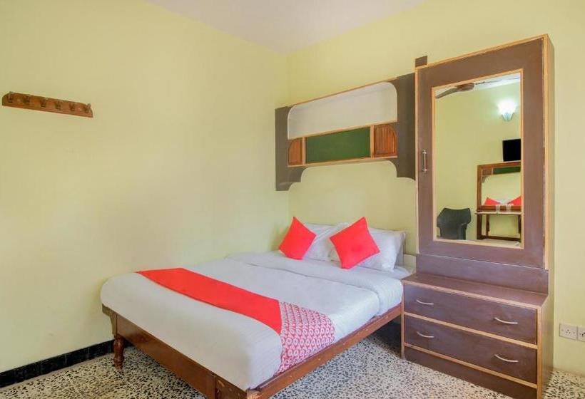 Hotel Gaffinos Beach Resort