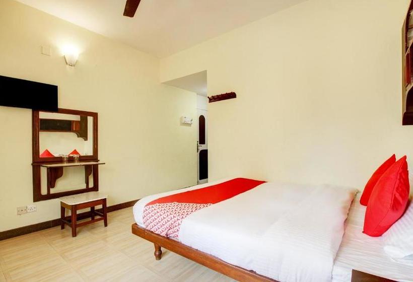 Hotel Gaffinos Beach Resort