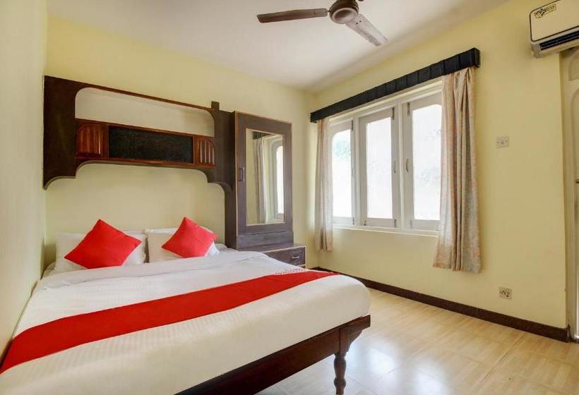 Hotel Gaffinos Beach Resort