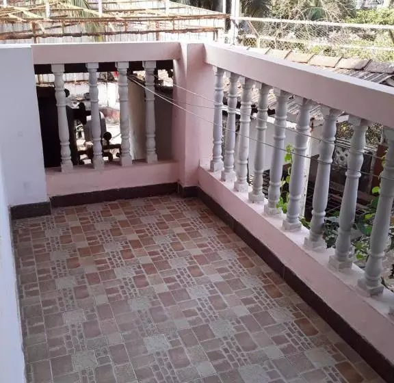 酒店 Gaffinos Beach Resort