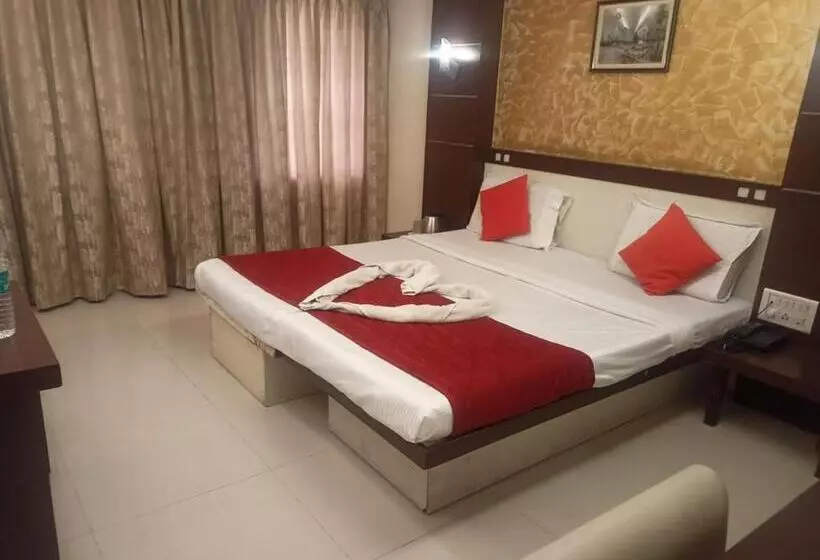 هتل Golden Residency, Gandhi Nagar Bangalore