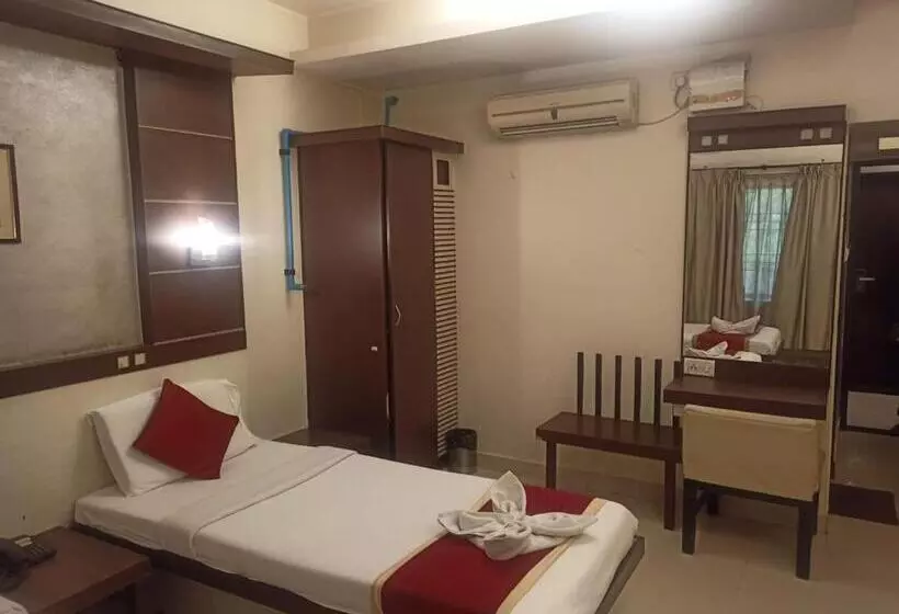 هتل Golden Residency, Gandhi Nagar Bangalore