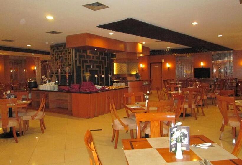 בית מלון כפרי Grand Pasundan Convention