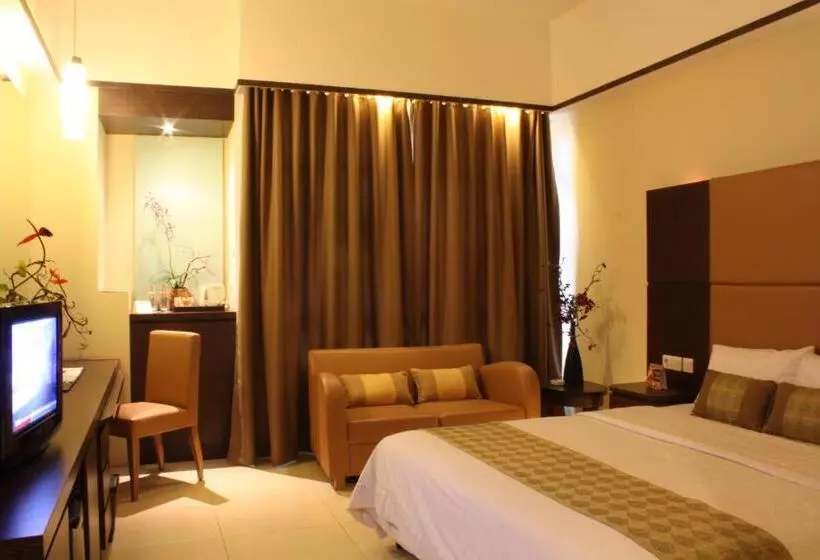 Отель Grand Pasundan Convention