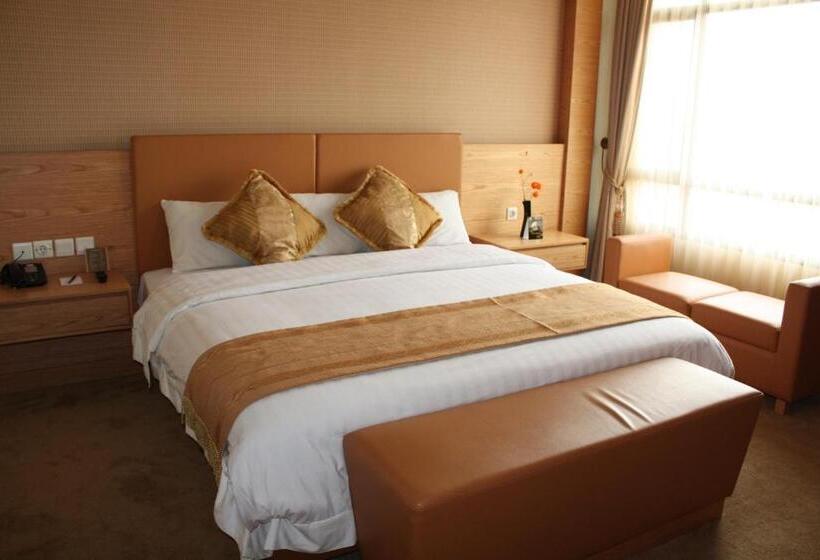 בית מלון כפרי Grand Pasundan Convention