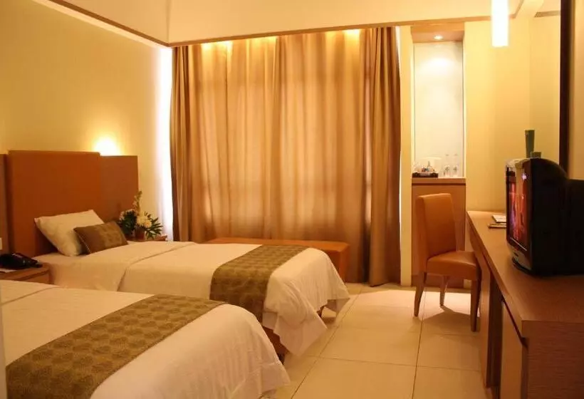 Отель Grand Pasundan Convention