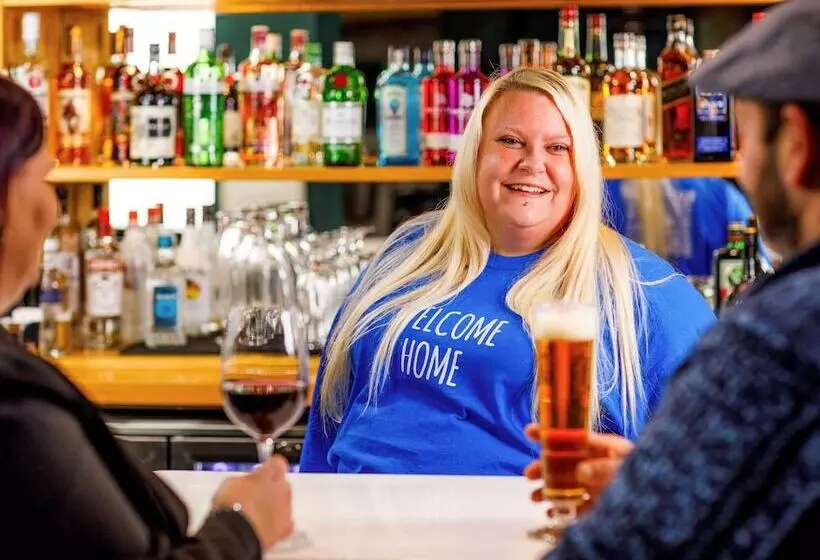 Отель Travelodge Heathrow Terminal 5