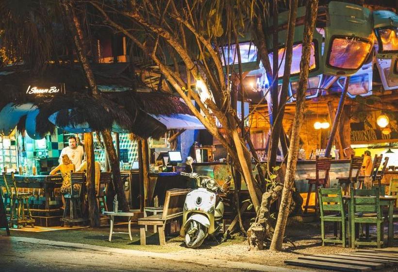 فندق I Scream House