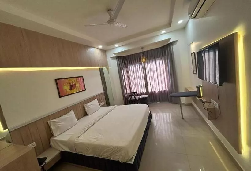 فندق Maya International