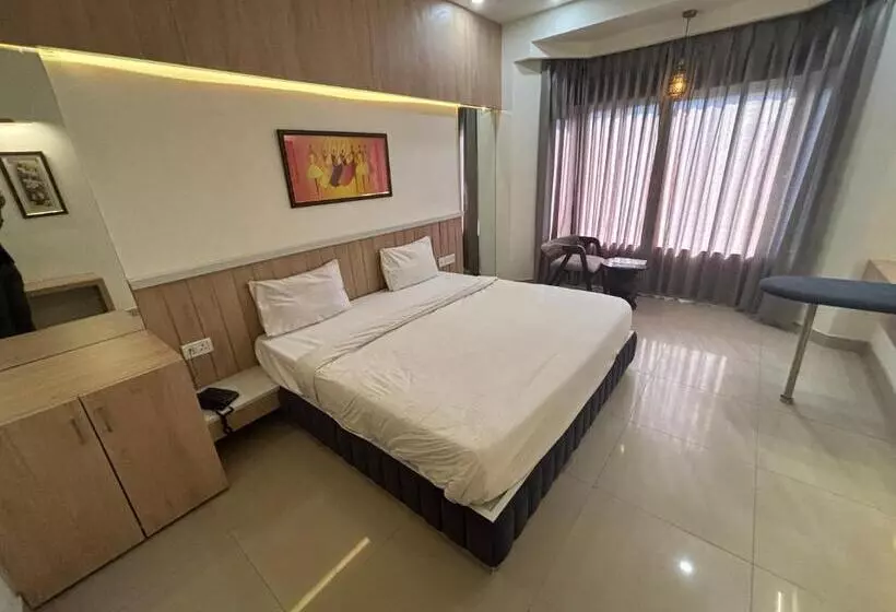 فندق Maya International