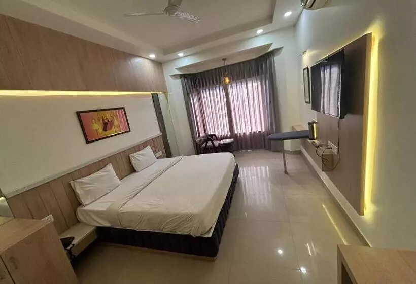 فندق Maya International