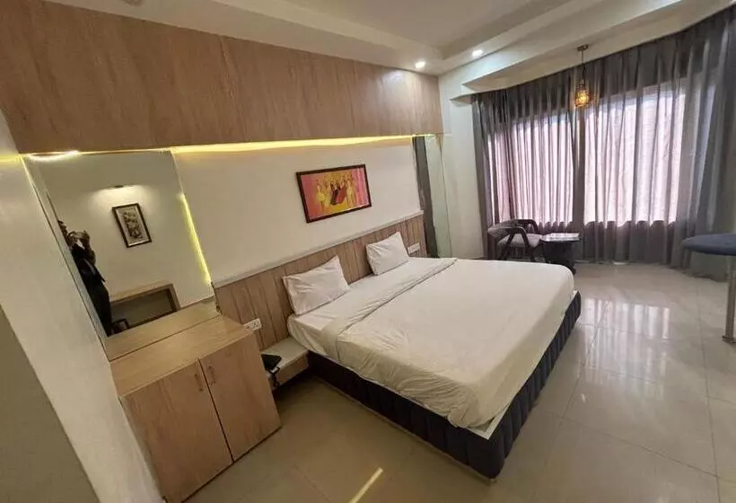 فندق Maya International