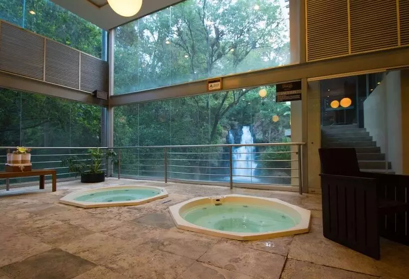 Отель Mision Grand Valle De Bravo