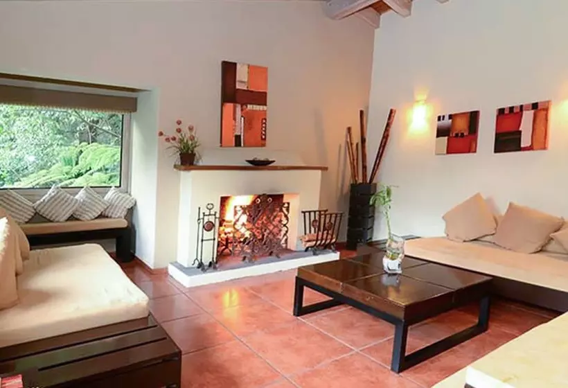 Отель Mision Grand Valle De Bravo