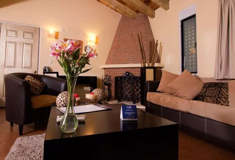 Отель Mision Grand Valle De Bravo