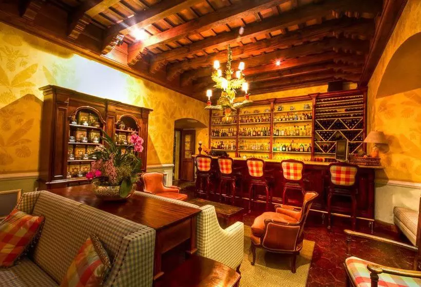 هتل Palacio De Dona Leonor