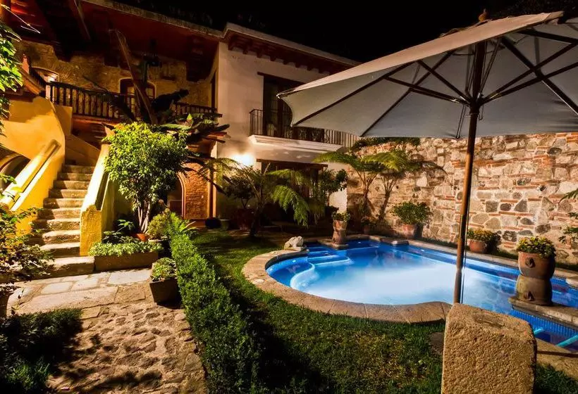 هتل Palacio De Dona Leonor