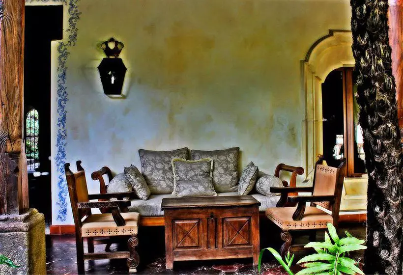 هتل Palacio De Dona Leonor