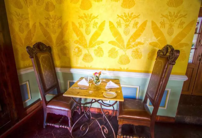 هتل Palacio De Dona Leonor