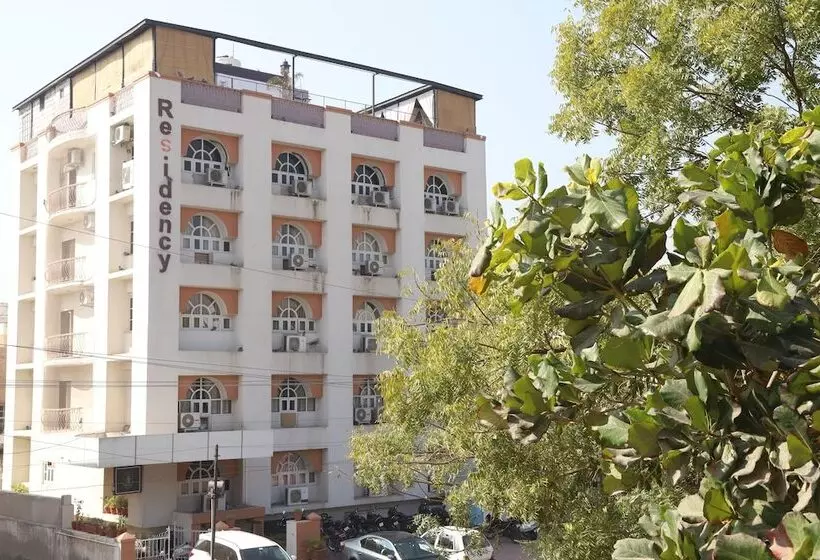 בית מלון כפרי Residency Palace