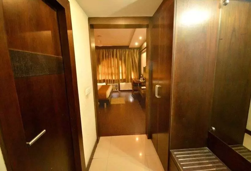 בית מלון כפרי Residency Palace