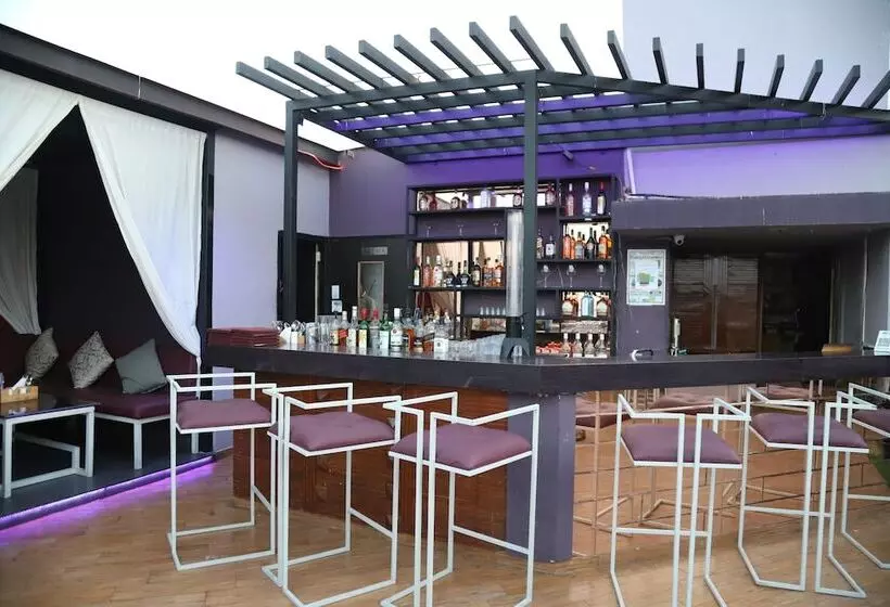 בית מלון כפרי Residency Palace