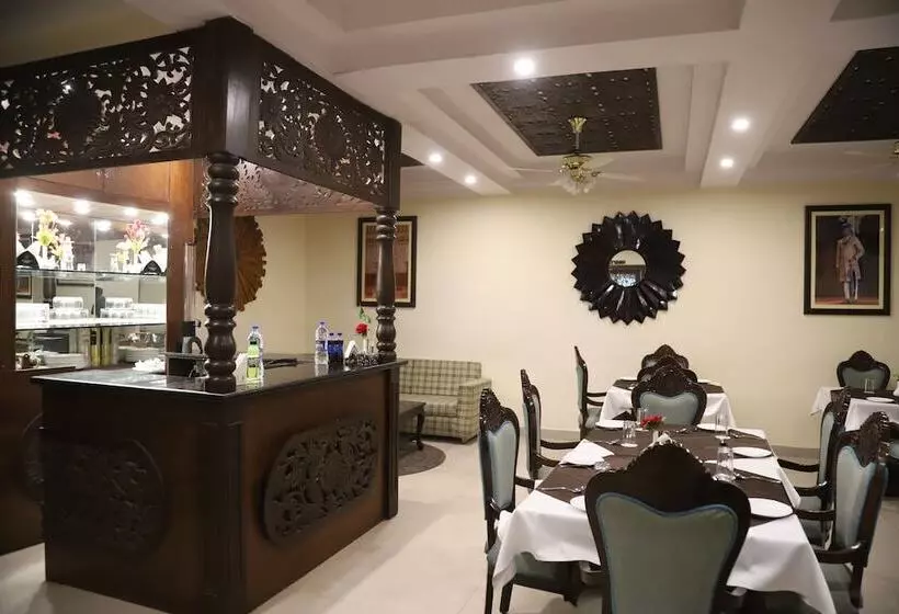 בית מלון כפרי Residency Palace