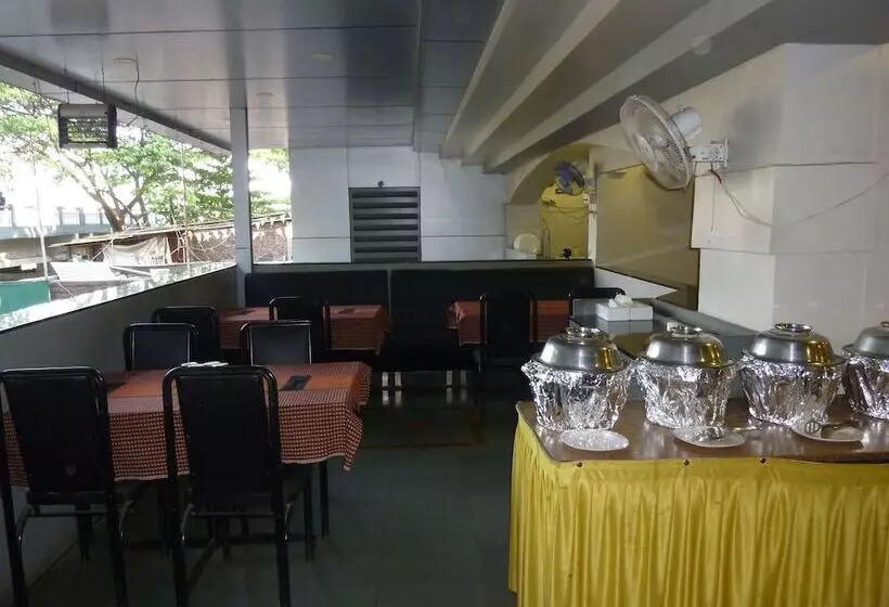 Hotel Rutu Gandh Heritage