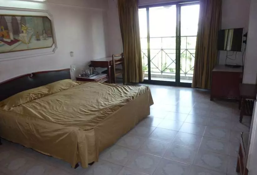 Hotel Rutu Gandh Heritage