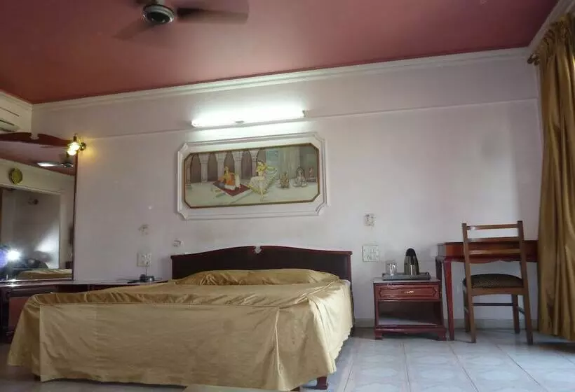 Hotel Rutu Gandh Heritage