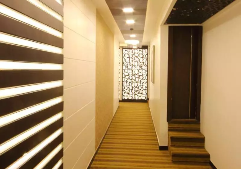 ホテル Supreme   Cuffe Parade