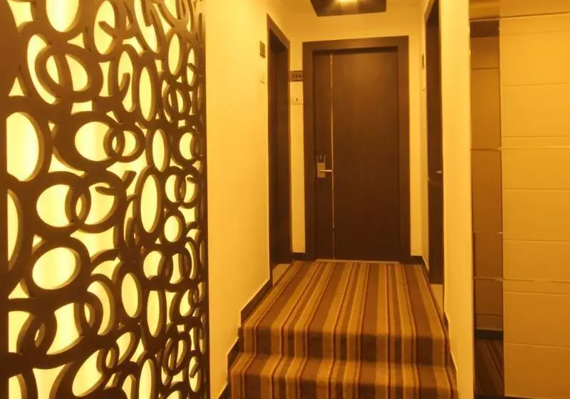 ホテル Supreme   Cuffe Parade