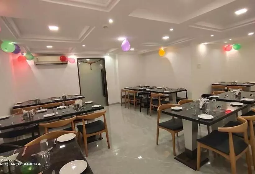 Hotel Supreme   Cuffe Parade