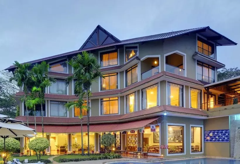 Отель The Crown Goa