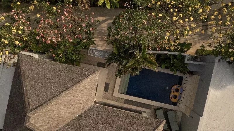호텔 The Seminyak Suite  Private Villa