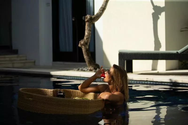 호텔 The Seminyak Suite  Private Villa