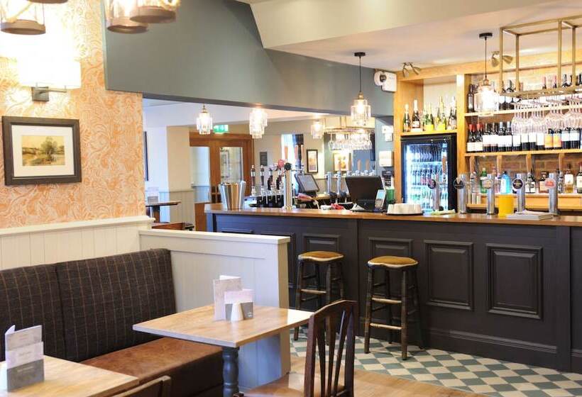 ホテル White Hart By Chef & Brewer Collection